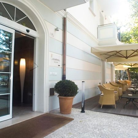 Accademia Hotel Римини Экстерьер фото