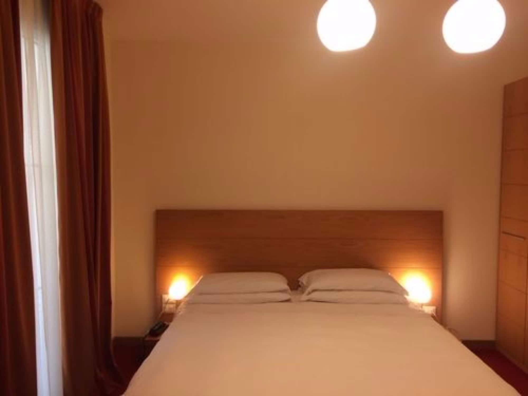 Accademia Hotel Римини Экстерьер фото