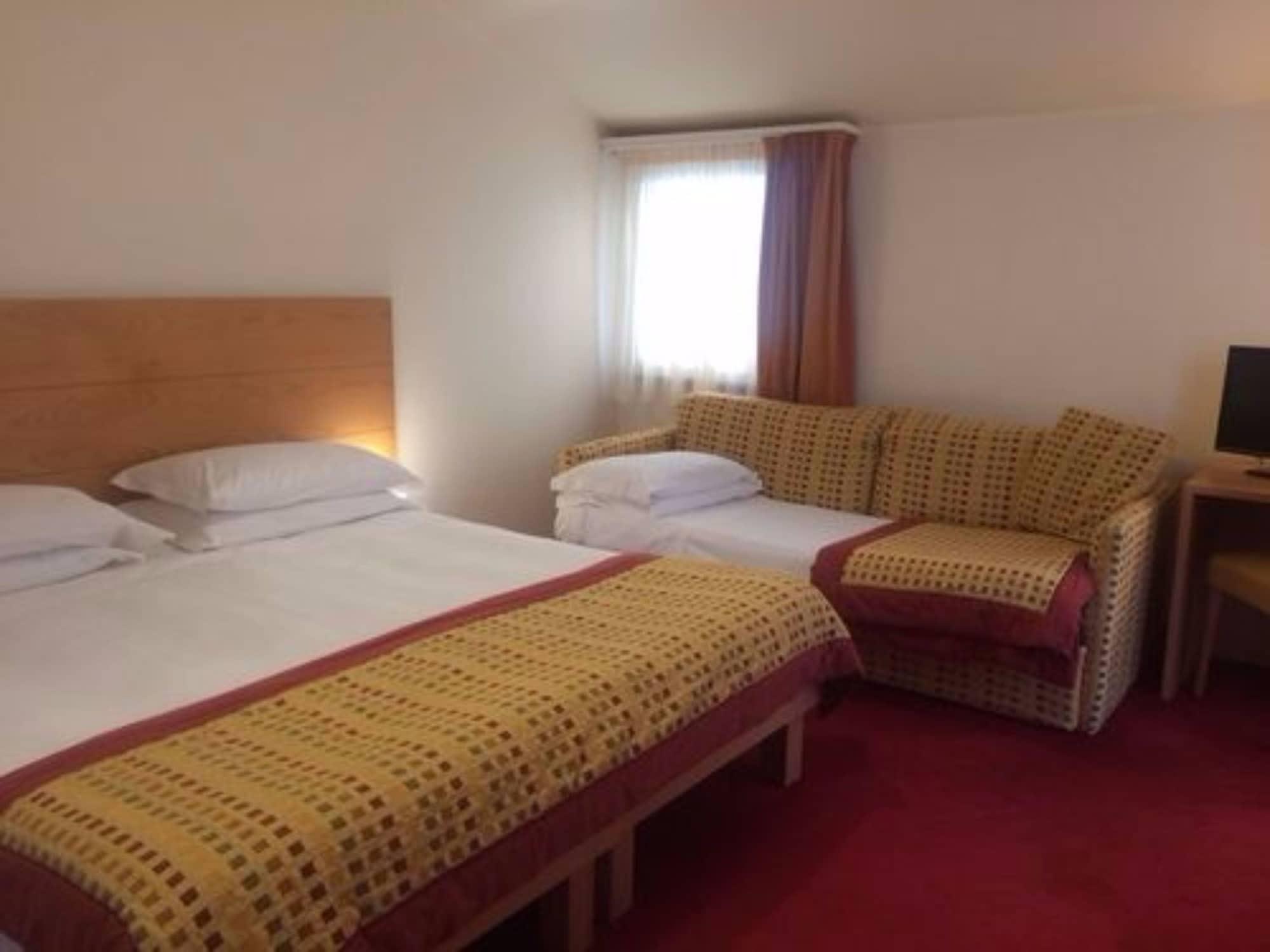 Accademia Hotel Римини Экстерьер фото