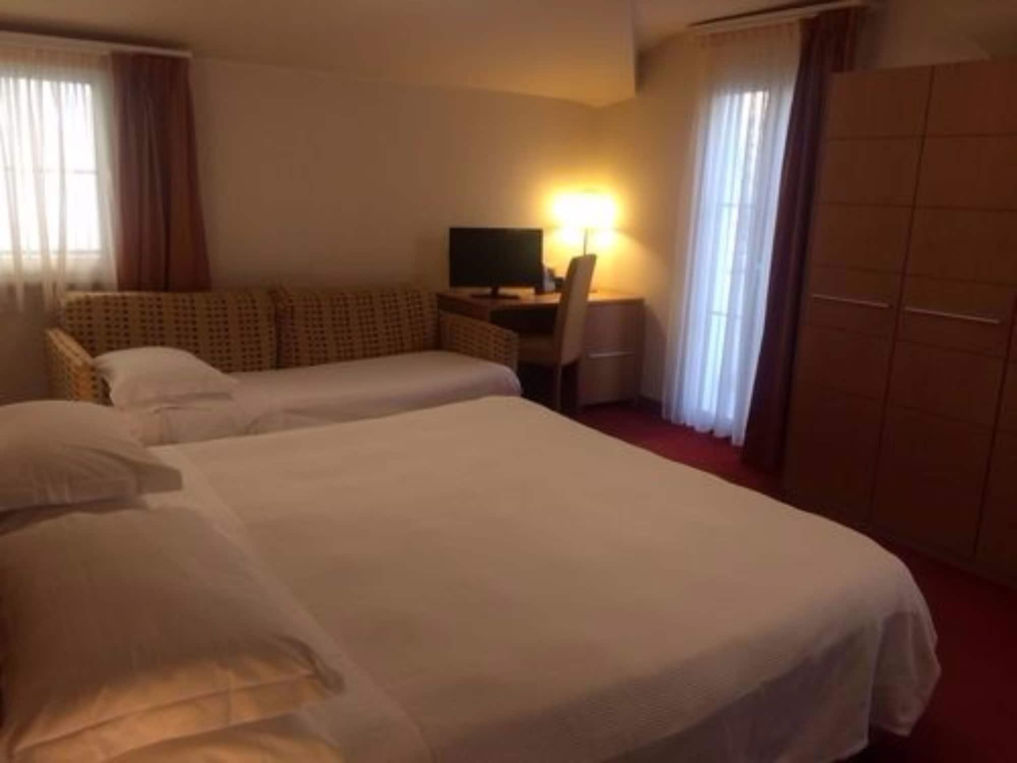 Accademia Hotel Римини Экстерьер фото