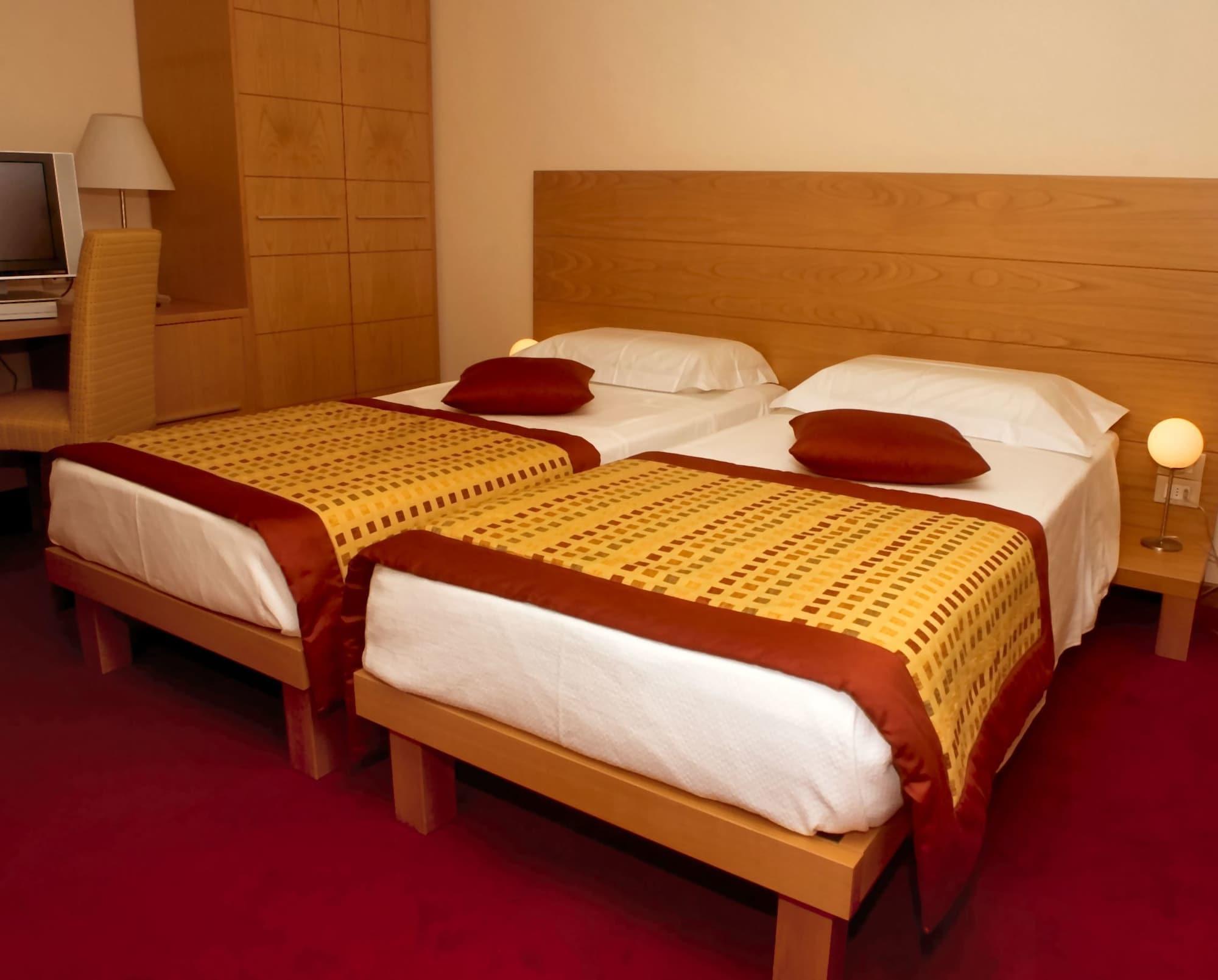Accademia Hotel Римини Экстерьер фото