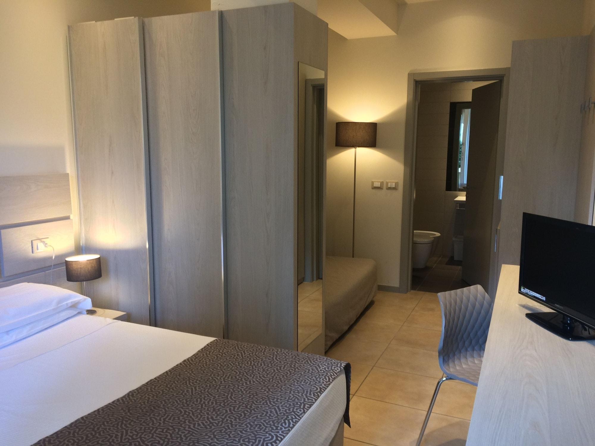 Accademia Hotel Римини Экстерьер фото