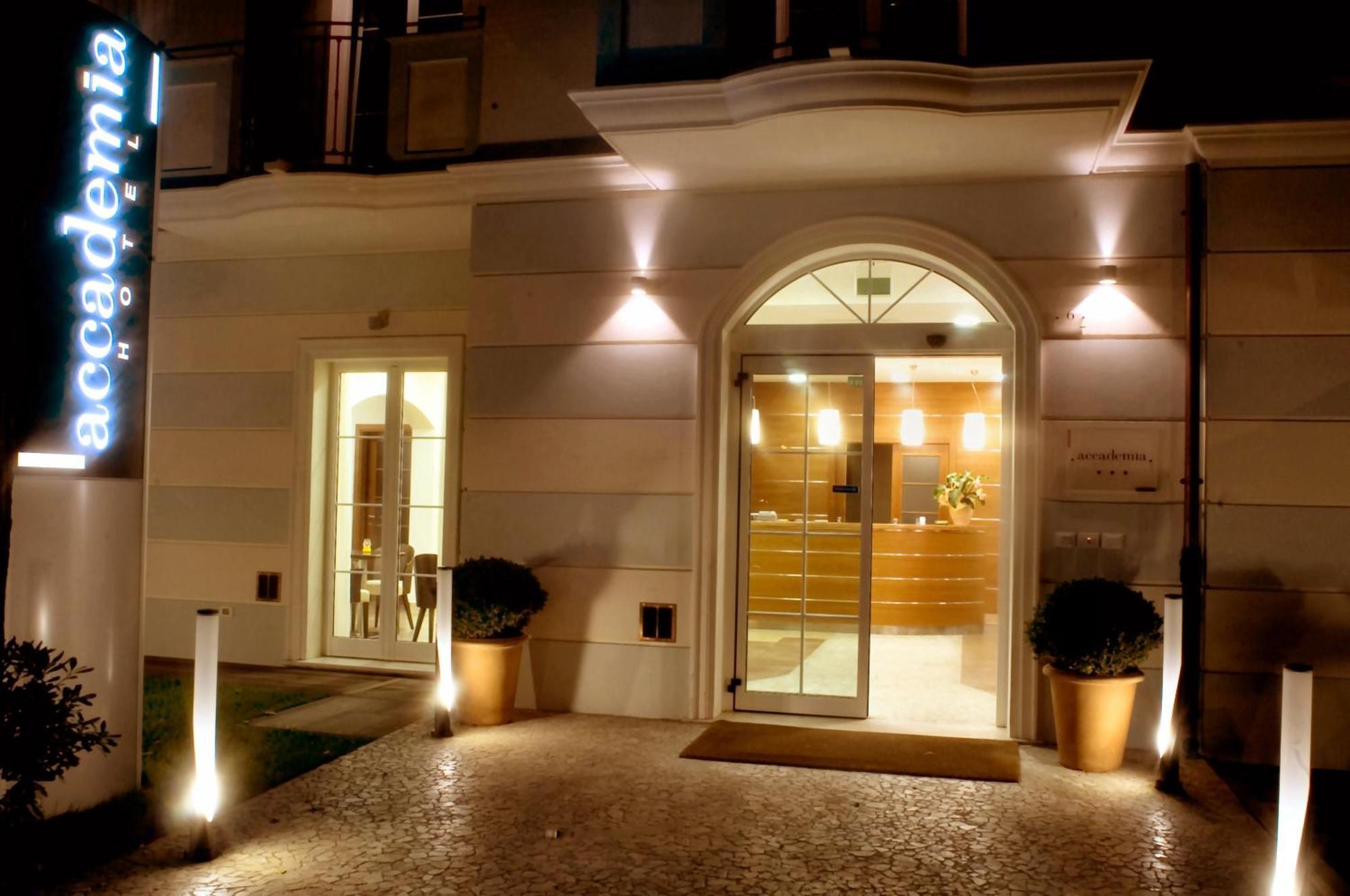 Accademia Hotel Римини Экстерьер фото