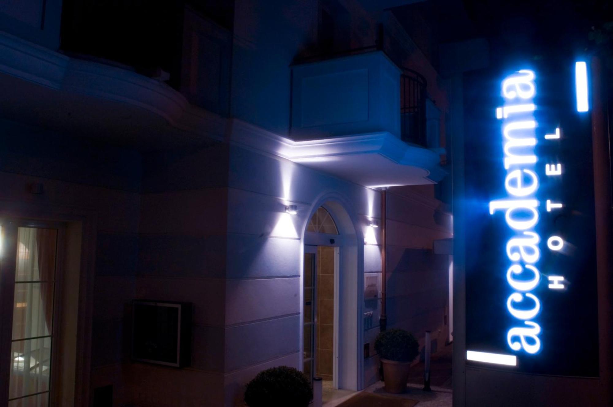 Accademia Hotel Римини Экстерьер фото