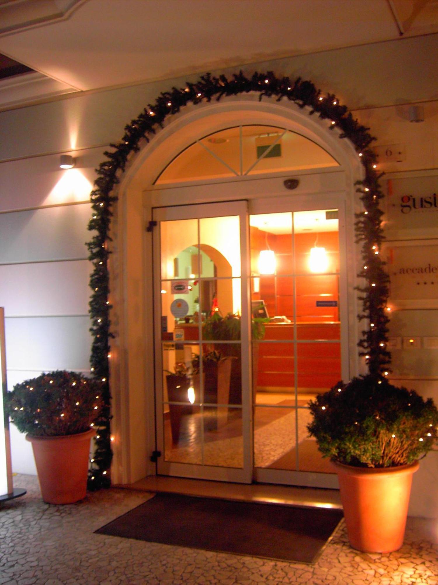 Accademia Hotel Римини Экстерьер фото